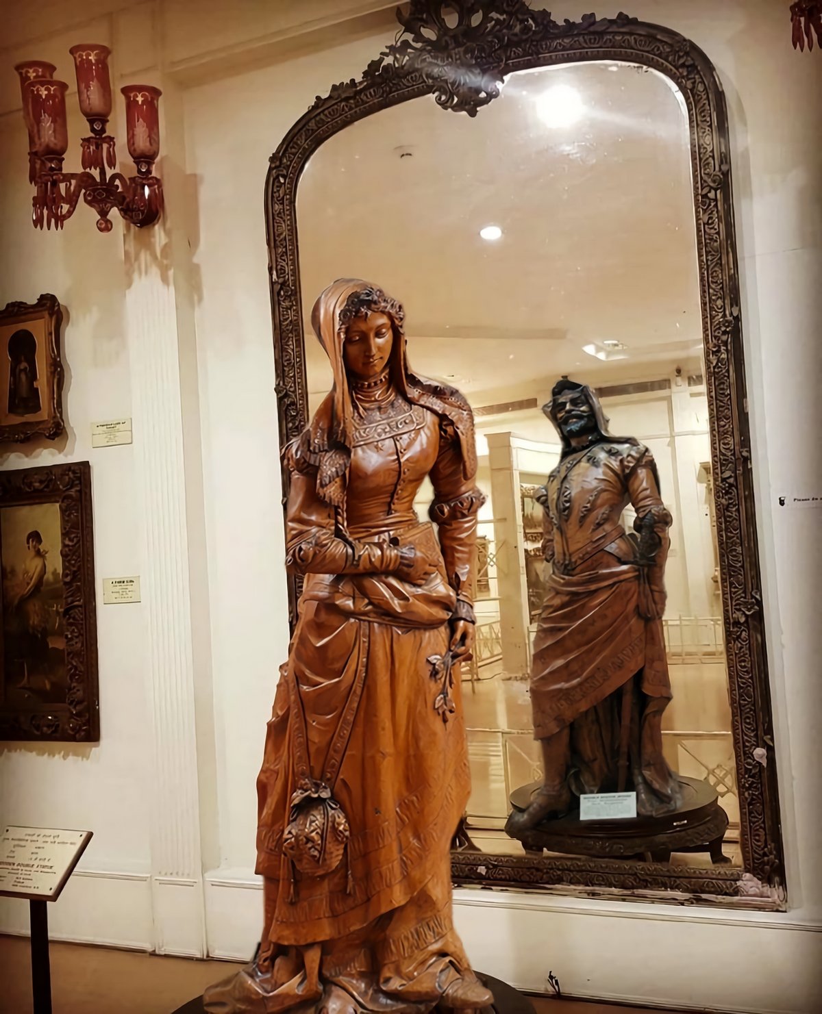 The double statue of mephistopheles and margaretta