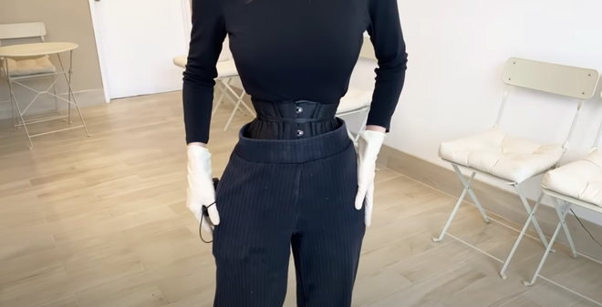 Woman Wears Corset 18 Hours A Day With A Goal Of Having A Small